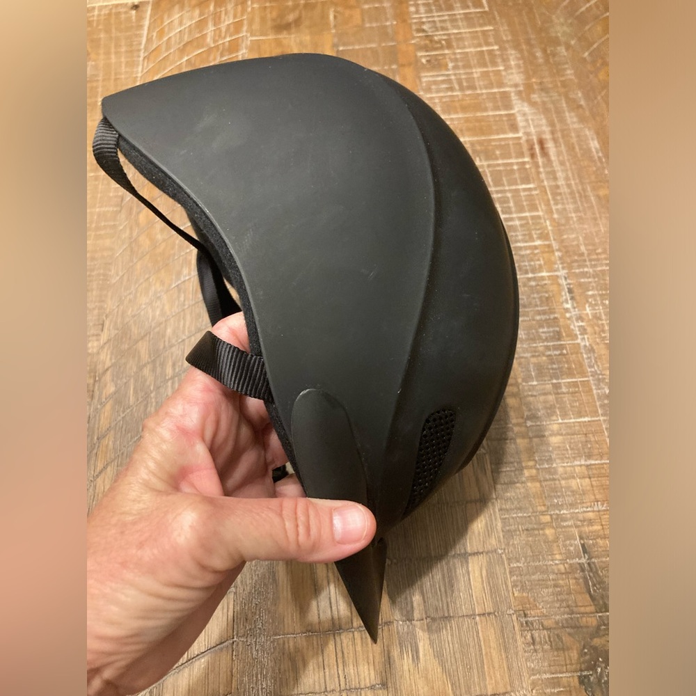 Kids Black Riding Helmet - Picture 4 of 7